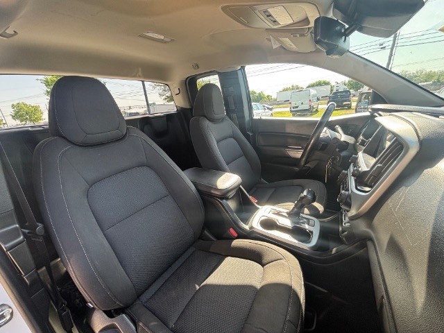 Chevrolet Colorado Vehicle Full-screen Gallery Image 10