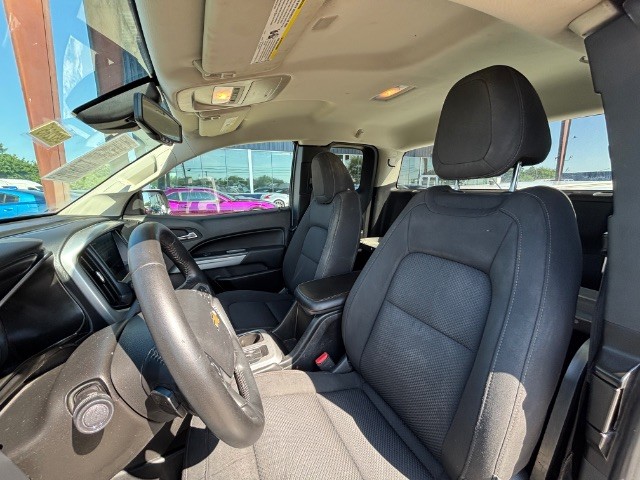 Chevrolet Colorado Vehicle Full-screen Gallery Image 09