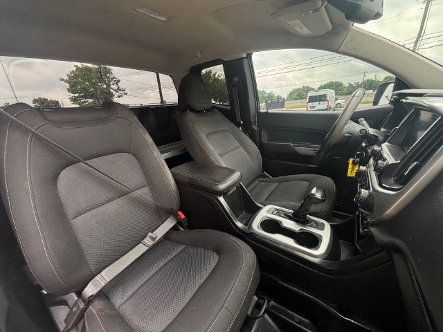 Chevrolet Colorado Vehicle Full-screen Gallery Image 08