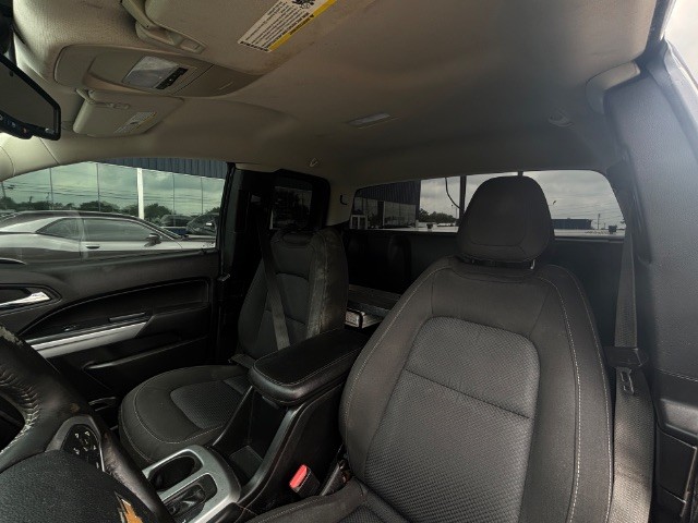 Chevrolet Colorado Vehicle Full-screen Gallery Image 09