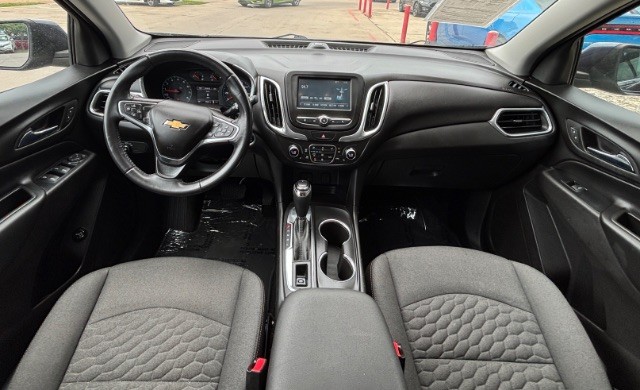 Chevrolet Equinox Vehicle Full-screen Gallery Image 10