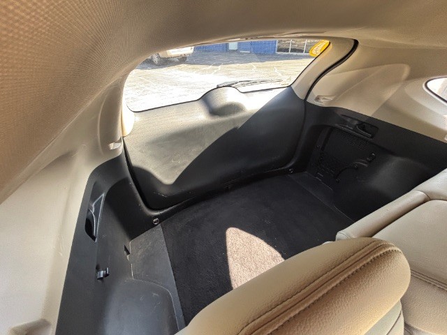 Honda CR-V Vehicle Full-screen Gallery Image 06