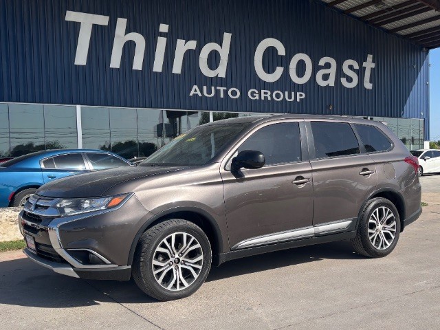 2018 Mitsubishi Outlander ES at Third Coast Auto Group, LP. in Austin TX