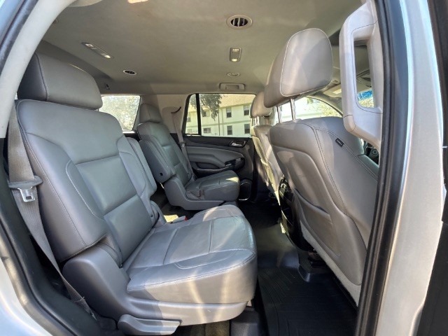 Chevrolet Tahoe Vehicle Full-screen Gallery Image 05