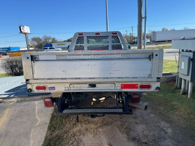 Ford Super Duty F-250 SRW Vehicle Full-screen Gallery Image 03