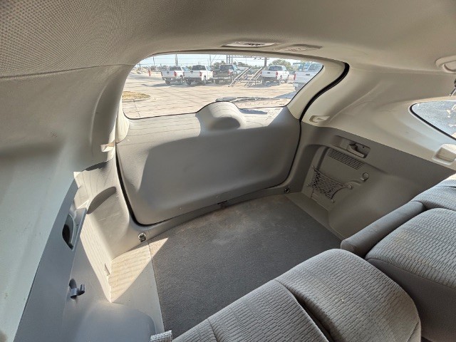 Honda CR-V Vehicle Full-screen Gallery Image 04