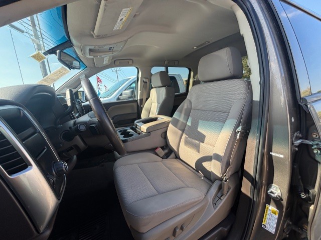 Chevrolet Silverado 1500 Vehicle Full-screen Gallery Image 03