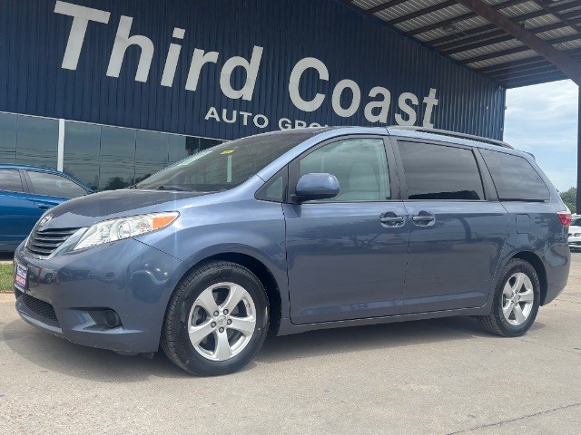 2017 Toyota Sienna LE 7 Passenger LE 8 Passenger at Third Coast Auto Group, LP. in Austin TX