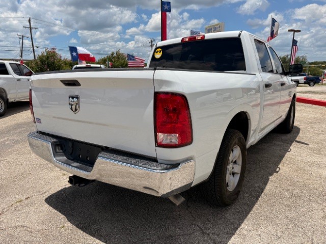 Ram 1500 Classic Vehicle Full-screen Gallery Image 04