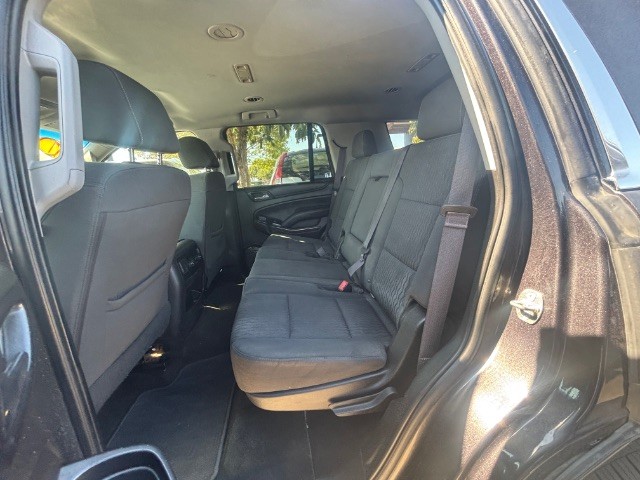 Chevrolet Tahoe Vehicle Full-screen Gallery Image 02