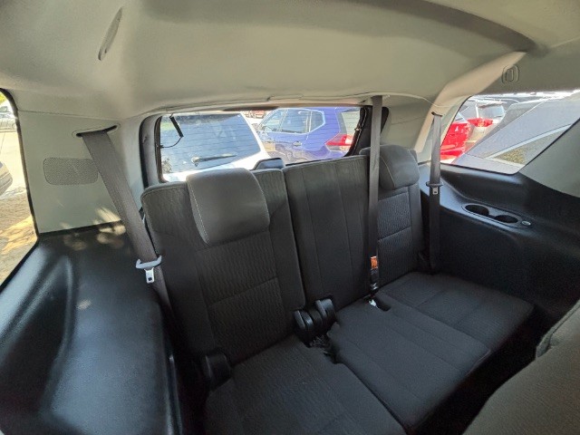 Chevrolet Tahoe Vehicle Full-screen Gallery Image 05