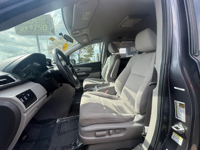 Honda Odyssey Vehicle Full-screen Gallery Image 04