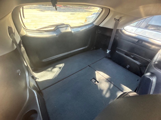 Toyota Highlander Vehicle Full-screen Gallery Image 07