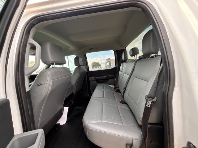 Ford F-150 Vehicle Full-screen Gallery Image 04