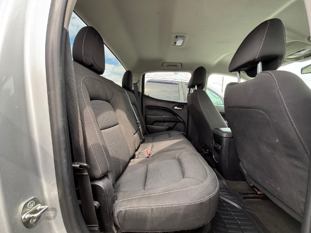 Chevrolet Colorado Vehicle Full-screen Gallery Image 03