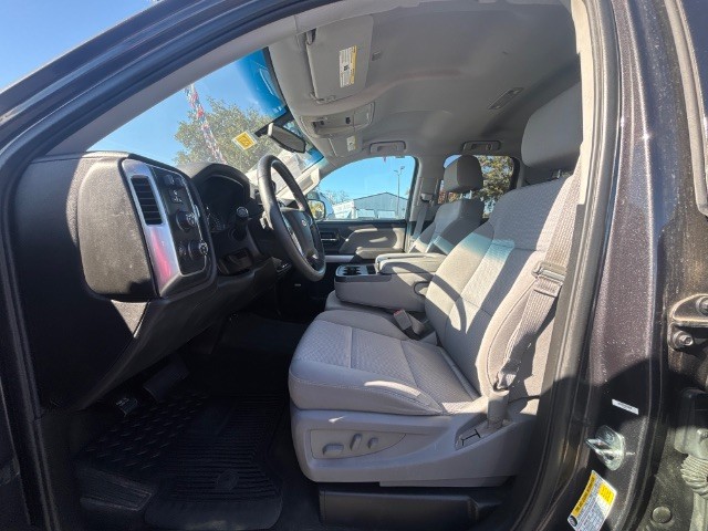 Chevrolet Silverado 1500 Vehicle Full-screen Gallery Image 04