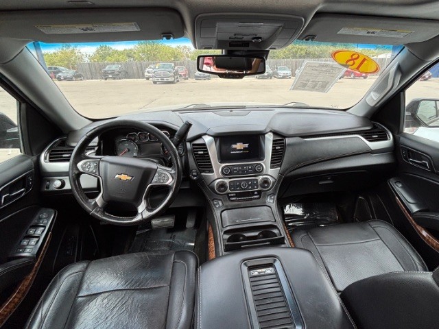 Chevrolet Suburban Vehicle Full-screen Gallery Image 06