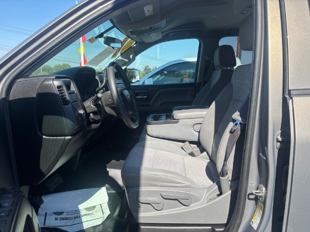 Chevrolet Silverado 1500 Vehicle Full-screen Gallery Image 02