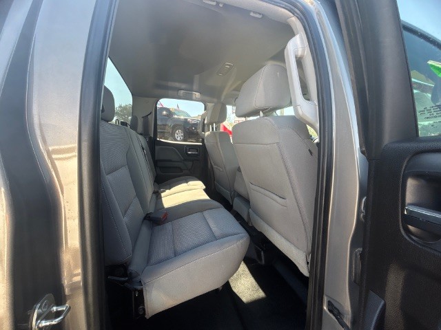 Chevrolet Silverado 1500 Vehicle Full-screen Gallery Image 04