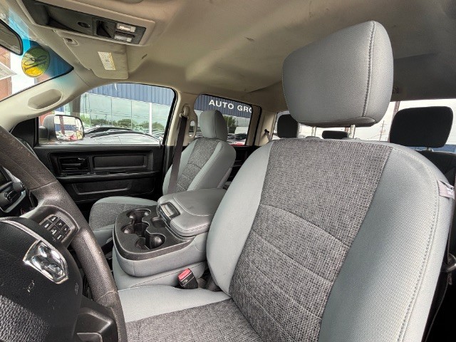 Ram 1500 Vehicle Full-screen Gallery Image 09