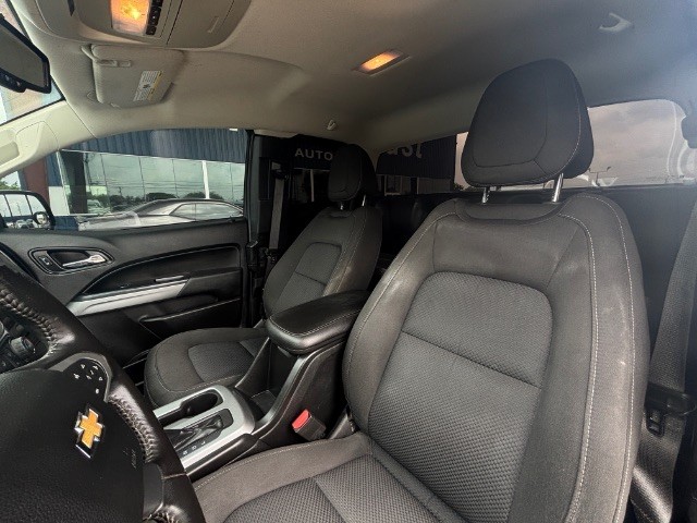Chevrolet Colorado Vehicle Full-screen Gallery Image 09