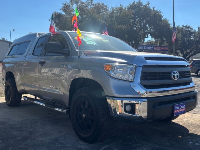 Toyota Tundra 2WD Truck Vehicle Full-screen Gallery Image 03