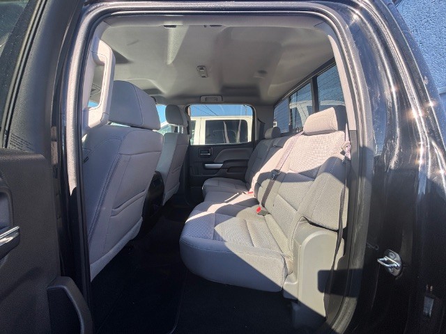 Chevrolet Silverado 1500 Vehicle Full-screen Gallery Image 03