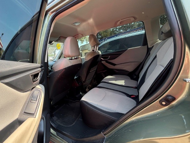 Subaru Forester Vehicle Full-screen Gallery Image 06