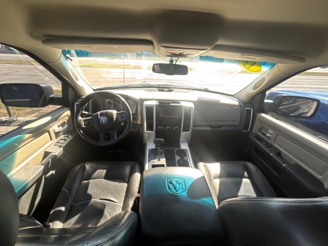 Ford F-150 Vehicle Full-screen Gallery Image 05