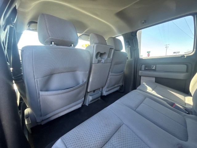 Ford F-150 Vehicle Full-screen Gallery Image 10