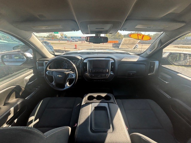 Chevrolet Silverado 1500 Vehicle Full-screen Gallery Image 05