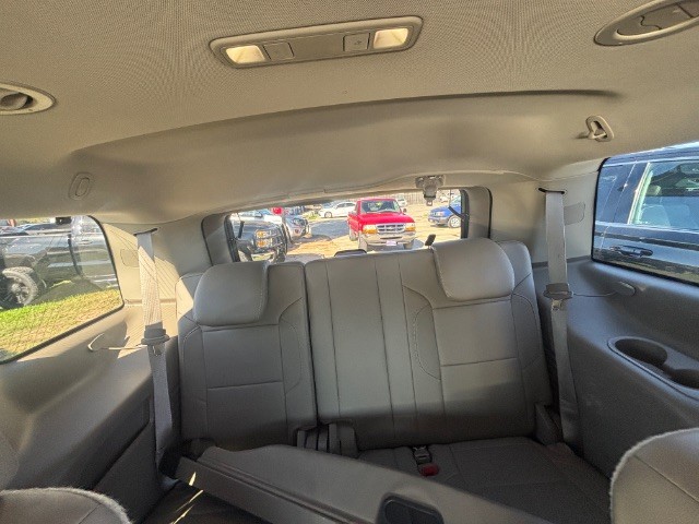 Chevrolet Tahoe Vehicle Full-screen Gallery Image 04