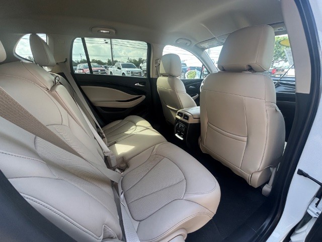 Buick Envision Vehicle Full-screen Gallery Image 07