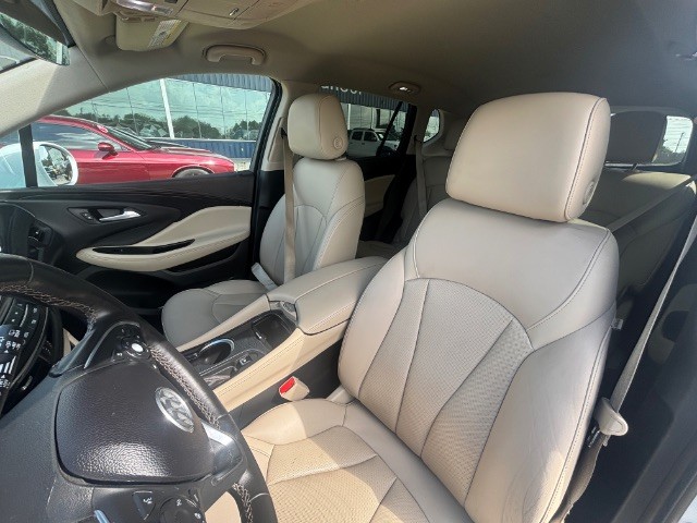 Buick Envision Vehicle Full-screen Gallery Image 09