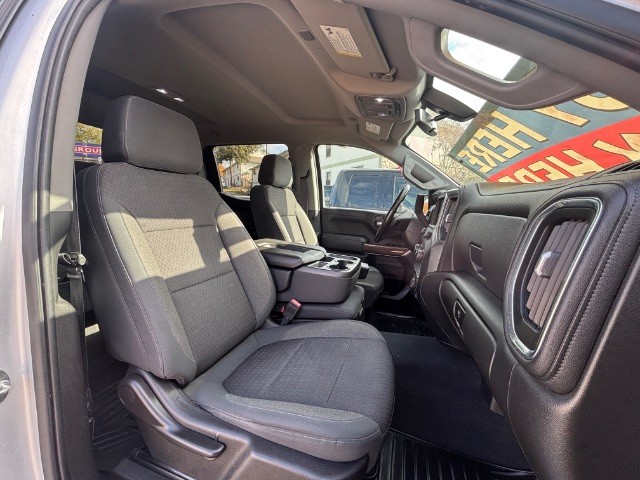 Chevrolet Silverado 1500 Vehicle Full-screen Gallery Image 04