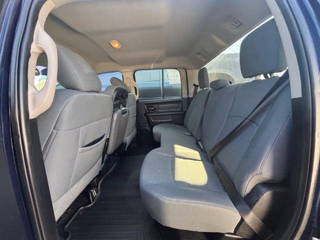 Ram 1500 Vehicle Full-screen Gallery Image 04