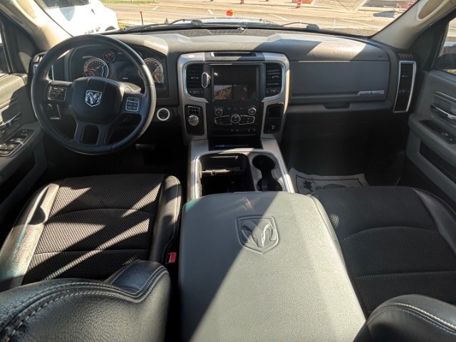 Ram 1500 Vehicle Full-screen Gallery Image 05