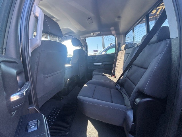 Chevrolet Silverado 1500 Vehicle Full-screen Gallery Image 04