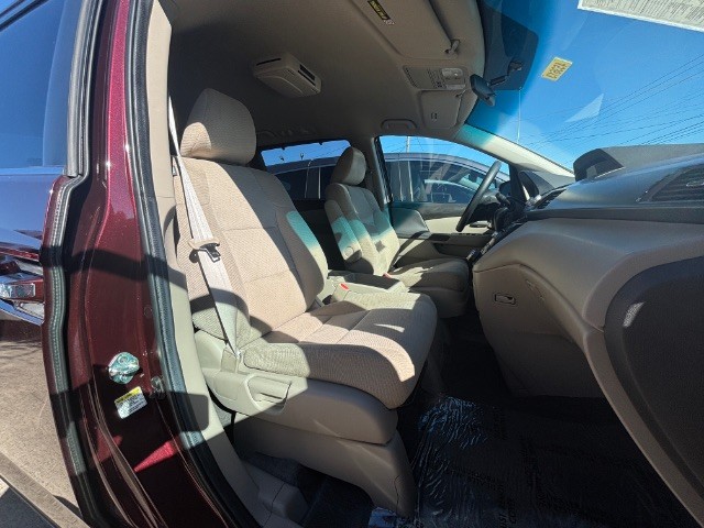 Honda Odyssey Vehicle Full-screen Gallery Image 03