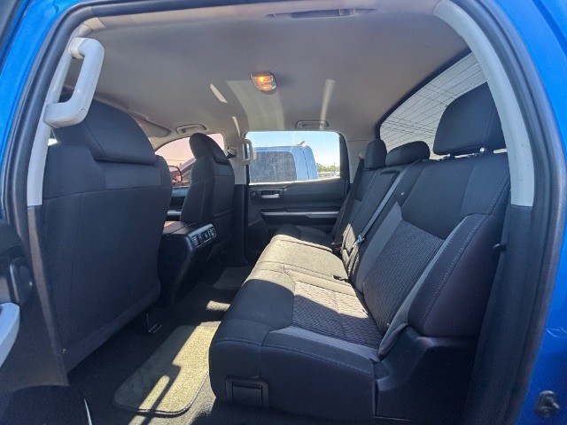 Toyota Tundra 2WD Vehicle Full-screen Gallery Image 03