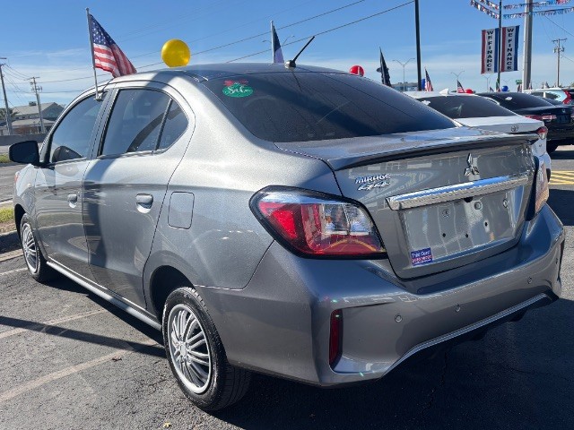 Mitsubishi Mirage G4 Vehicle Full-screen Gallery Image 02