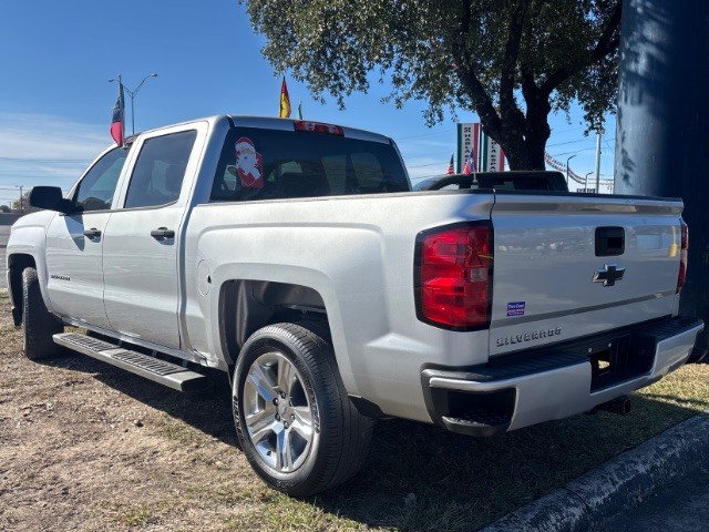 Chevrolet Silverado 1500 Vehicle Full-screen Gallery Image 02