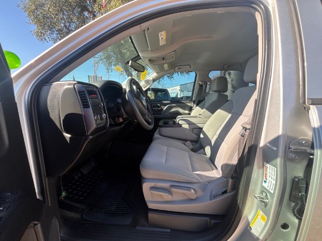 Chevrolet Silverado 1500 Vehicle Full-screen Gallery Image 04