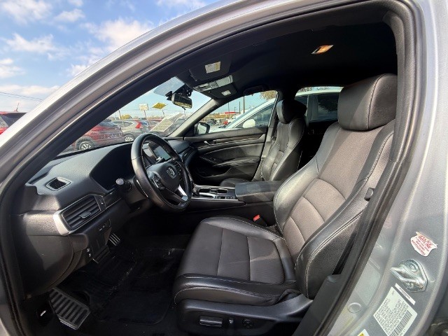 Honda Accord Vehicle Full-screen Gallery Image 04