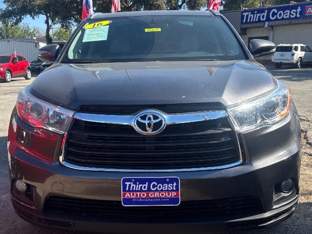 Toyota Highlander Vehicle Full-screen Gallery Image 01