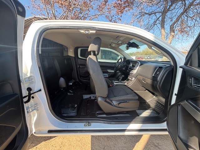 Chevrolet Colorado Vehicle Full-screen Gallery Image 03