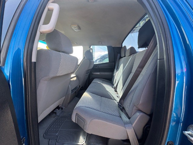 Toyota Tundra 2WD Vehicle Full-screen Gallery Image 03