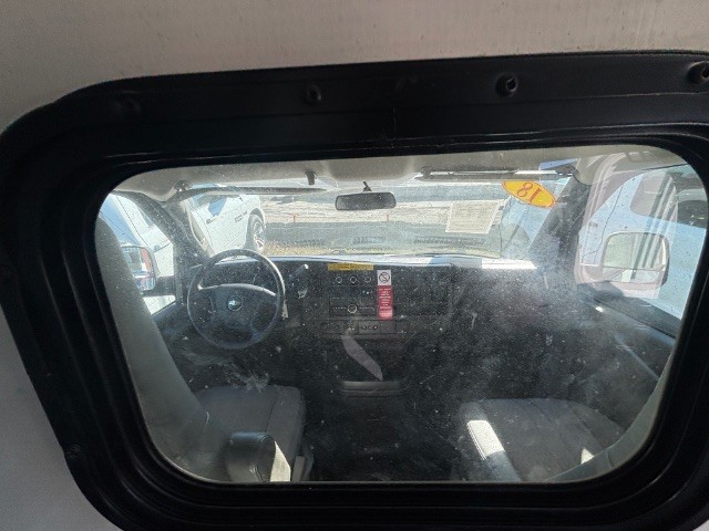 Chevrolet Express Cargo Van Vehicle Full-screen Gallery Image 04