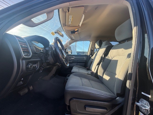 Ram 1500 Vehicle Full-screen Gallery Image 04