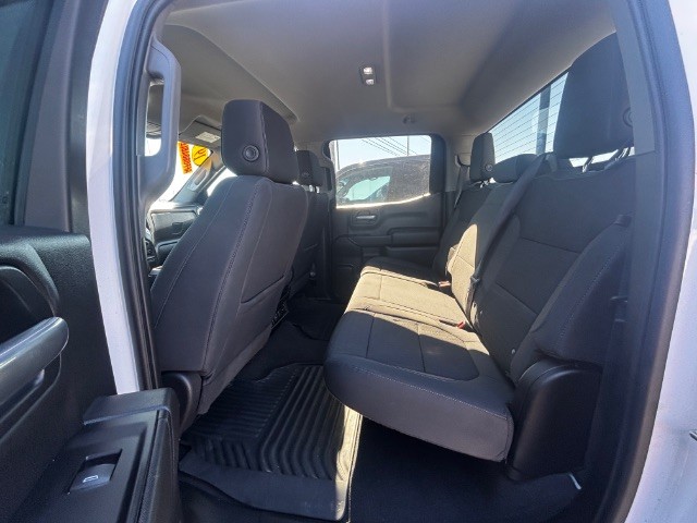 Chevrolet Silverado 1500 Vehicle Full-screen Gallery Image 03